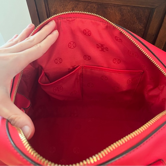 Tory Burch Robinson Middy Satchel Saffiano Leather in Carnival - Picture 14 of 15